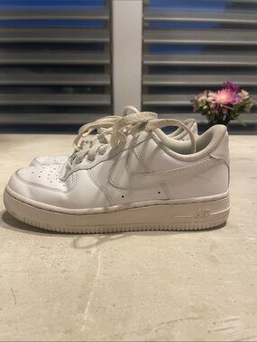 Nike Kids White Low-Top Sneakers